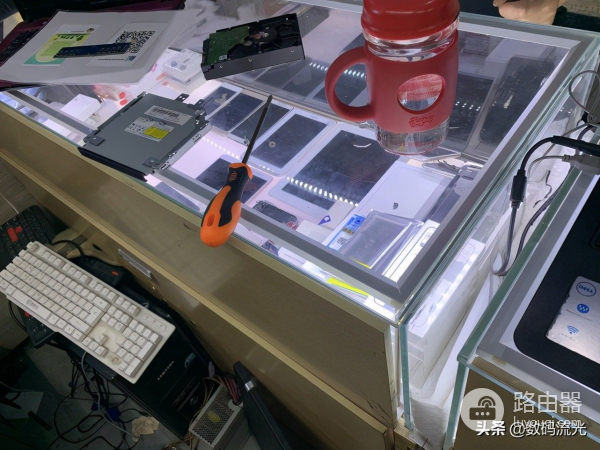 电脑一直发出异响(电脑一直发出异响怎么解决)