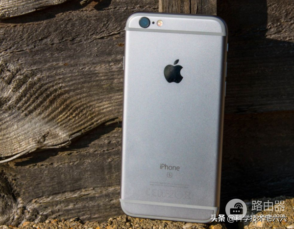 给6年前手机升级系统(6年前的手机怎样升级安卓版本)