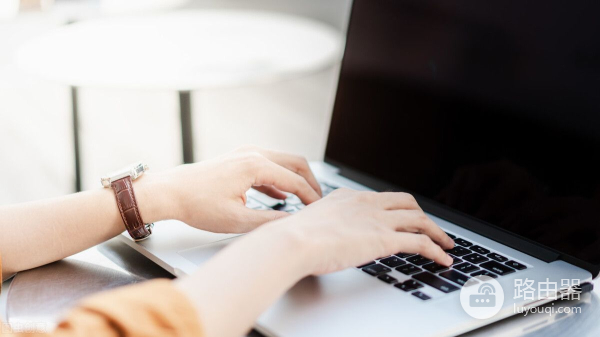 电脑升级后开机黑屏(电脑系统升级后开机黑屏)