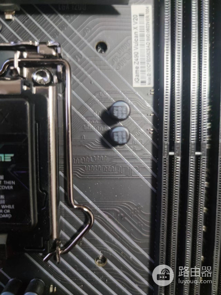 为什么电脑内存都推荐插24槽(为什么电脑内存都推荐插24槽内存条)