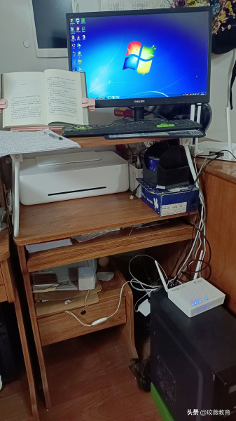 每天站着抄书操作电脑(每天站着抄书操作电脑会怎么样)