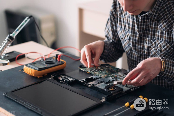 笔记本/手机等数码产品进水怎么办(手机电脑进水了怎么办)