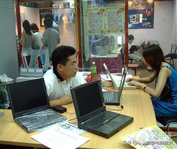 笔记本电脑热的烫手怎么办(笔记本电脑发热烫手)