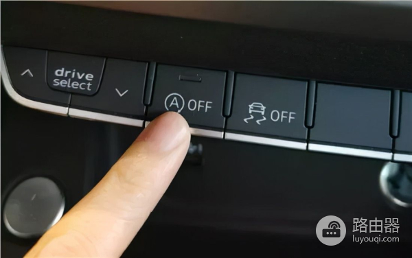 上车就关闭发动机启停是对还是错(发动机启停每次上车都要关吗)