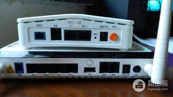 路由器和猫的区别(路由器和猫的区别是什么)