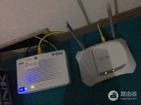 六根的路由器的天线把他怎样摆放最好(路由器天线要怎么摆放信号最好)