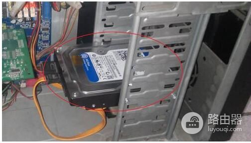 台式机双硬盘的正确安装方法(台式电脑如何双硬盘)