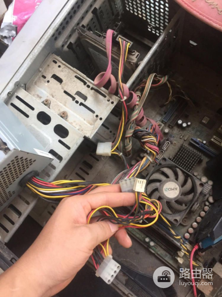 电脑怎么才能打开电源开关(计算机的电源开关顺序以及如何设置计算机以定期自动打开和关闭)