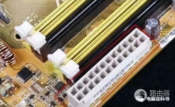 电脑主板三根线怎么接线(电脑主板开关怎么接线？要注意什么？看完下面3点，你就明白)