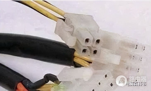 电脑主板三根线怎么接线(电脑主板开关怎么接线？要注意什么？看完下面3点，你就明白)