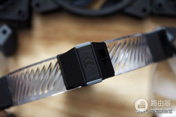 电脑风扇怎么知道往哪里吹(如何查看散热风扇的吹风方向?方法其实很简单)