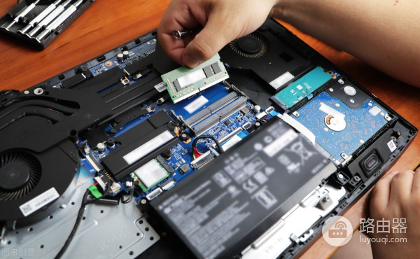 没有学历学电脑维修怎么学(维修电脑很难学么,哪里可以学习电脑维修和组装?)