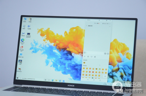 荣耀电脑怎么使用多屏协同(将手机“搬进”电脑里!荣耀笔记本“多屏协同”系统功能评测)