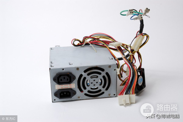 电脑机箱漏电怎么办(电脑一开机漏电怎么解决)