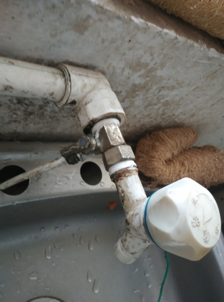 净水机电脑板怎么更换(净水器安装及滤芯更换)