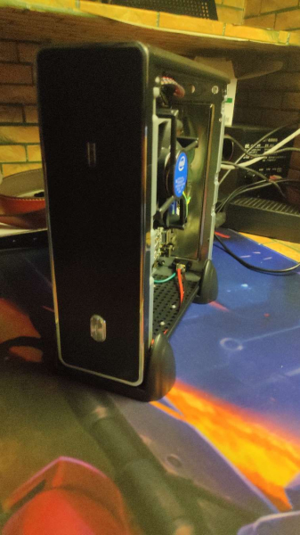 用台式电脑怎么下吃鸡(如何自己组装台式电脑吃鸡玩英雄联盟)