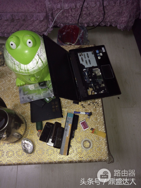 拆联想G460笔记本(老联想电脑怎么拆外壳开机)