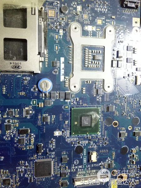 拆联想G460笔记本(老联想电脑怎么拆外壳开机)