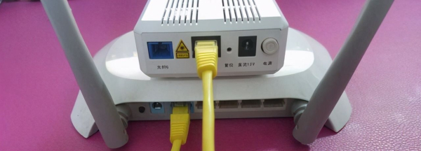 没有接口电脑如何设置路由器(无线路由器不会设置怎么办？简单的路由器设置方法)