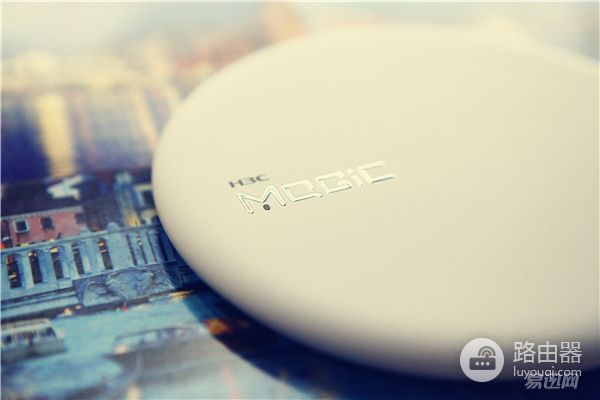 路由器华三魔术家如何设置(飞碟路由器!?华三(H3C) 魔术家 Magic B1 12)