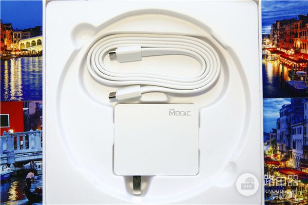 路由器华三魔术家如何设置(飞碟路由器!?华三(H3C) 魔术家 Magic B1 12)