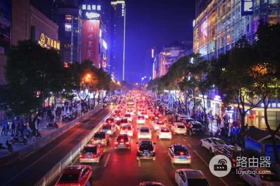 无线路由器信道如何选择(无线网络信道设置,如何选一条好走的“道”)