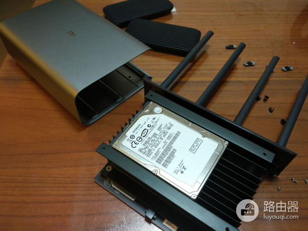 如何把路由器改成小米的(自己动手,小米路由PRO变小米路由HD)