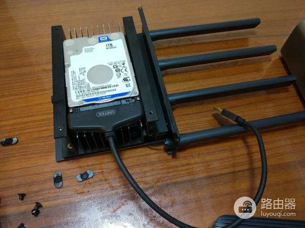 如何把路由器改成小米的(自己动手,小米路由PRO变小米路由HD)