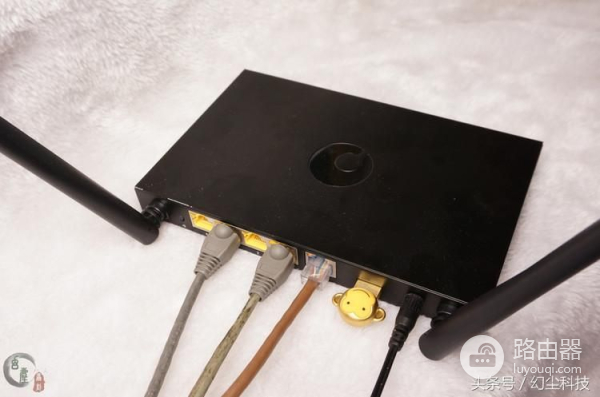 路由器如何实现异地组网(异地组网超简单,再远也变局域网!蒲公英路由器体验)