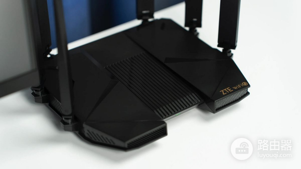 路由器自己怎么组网口(小白用户也能轻松组建NAS?一文告诉你路由器的2.5G网口有多重要)