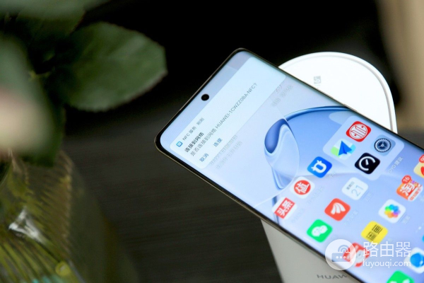 华为千兆路由器如何组网(居然可以这样?华为路由Q6组网神操作,有电就有好Wi-Fi)