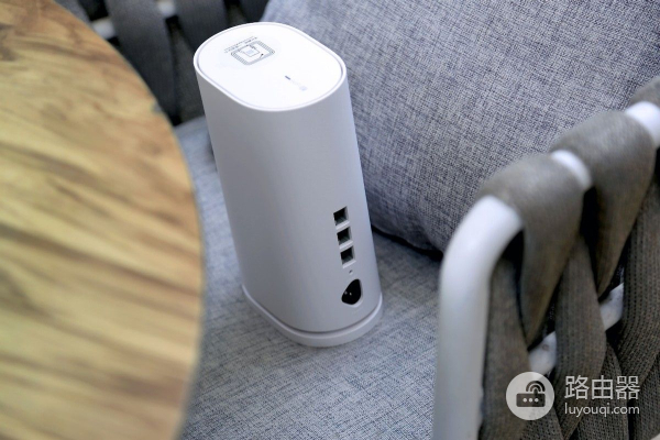 华为千兆路由器如何组网(居然可以这样?华为路由Q6组网神操作,有电就有好Wi-Fi)