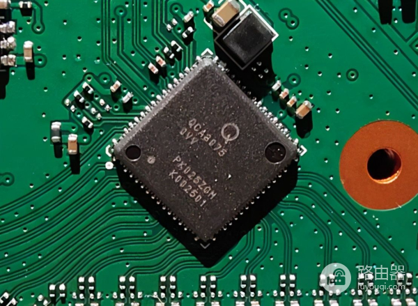 360天穹路由器有线组网(360天穹V6路由器:悄然覆盖全屋)