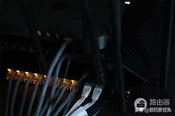 智能组网 路由器(双WLAN和智能组网加持的路由，企业高效低成本办公利器)