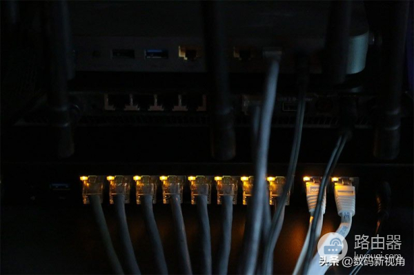 智能组网 路由器(双WLAN和智能组网加持的路由，企业高效低成本办公利器)