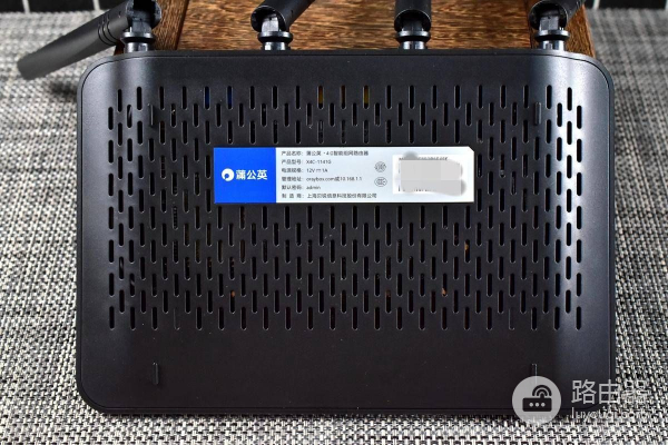 插卡接路由器组网(可以插4G卡的无线组网路由-蒲公英X4C 全网通4G插卡无线路由器)