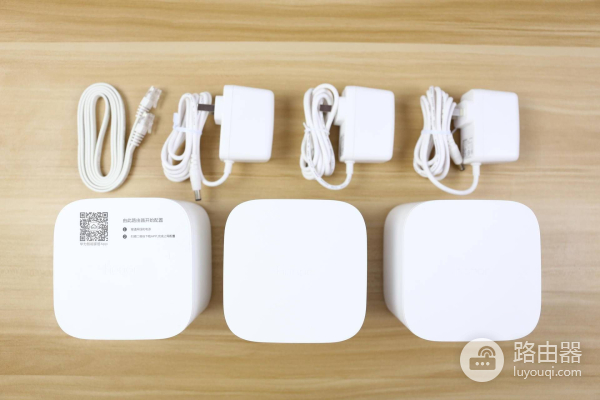 荣耀路由器组网测评(让千家万户感受Mesh组网的魅力，荣耀分布式路由深度评测)