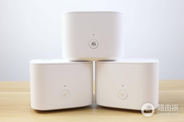 荣耀路由器组网测评(让千家万户感受Mesh组网的魅力，荣耀分布式路由深度评测)