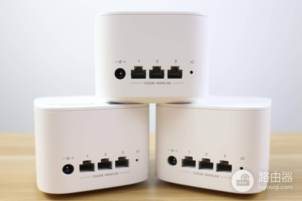 荣耀路由器组网测评(让千家万户感受Mesh组网的魅力，荣耀分布式路由深度评测)