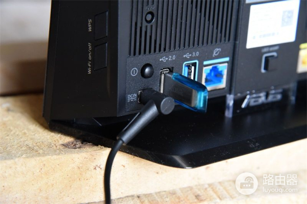 华硕路由器组网效果(华硕RT-AC86U双频无线路由器AiMesh组网应用体验)