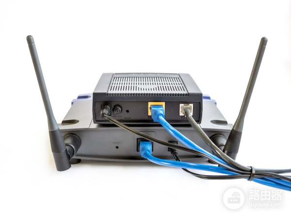 路由器跟网关组网(网关和路由器有什么区别，有网关还需要路由器吗？)