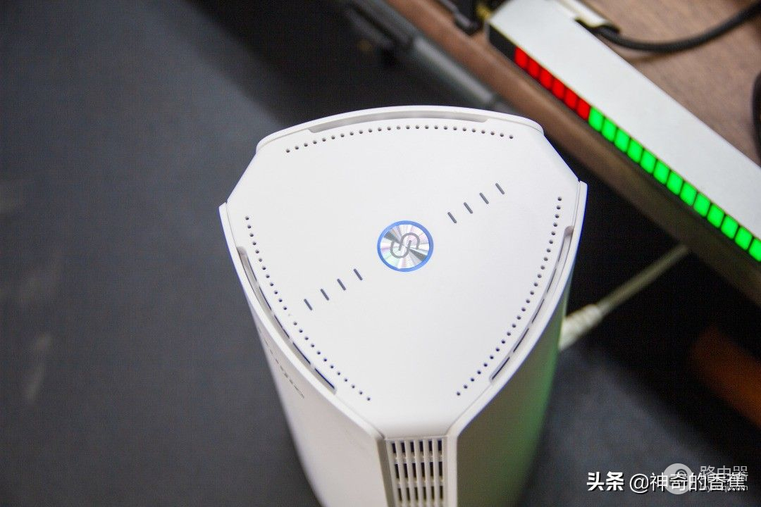 mesh组网最好的路由器(高颜值WIFI6一键mesh组网性价比首选锐捷星耀M18路由器)