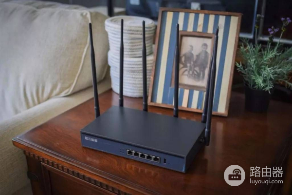 飞鱼星路由器企业组网(好企业“快”人一步,飞鱼星快速组网路由器初体验)