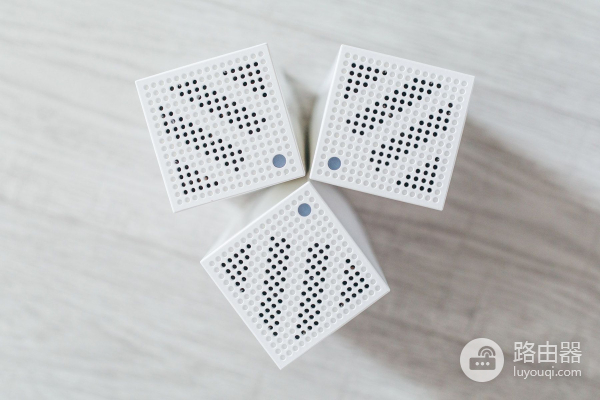 别墅怎么用路由器组网(500平别墅无缝漫游:两套领势Velop AC6600路由器WiFi组网实战)