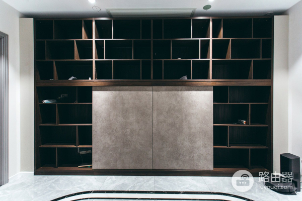 别墅怎么用路由器组网(500平别墅无缝漫游:两套领势Velop AC6600路由器WiFi组网实战)