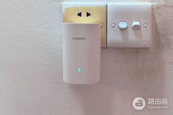 华为三母路由器组网(华为路由 Q6子母路由三链路高效组网,轻松实现全屋WiFi信号覆盖)