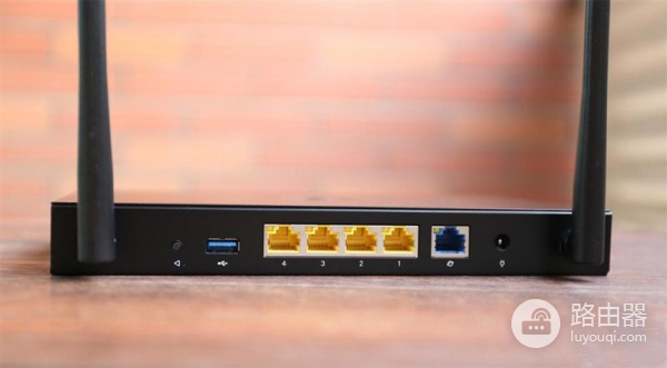 蒲公英路由器组网安全吗(5分钟组网神器！贝锐蒲公英路由器X5评测：0门槛自建私有云)