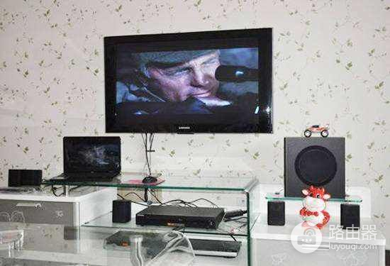 路由器连接电视的步骤(如何用一根电视机光纤线连接两个电视机)