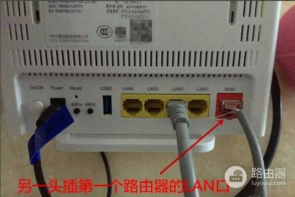 如何在路由器上再接一个路由器(怎么在路由器上再串一个路由器)