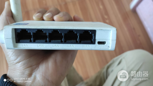 闲置路由器秒变无线交换机的方法